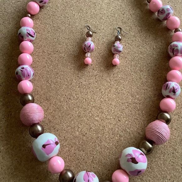 NWOT PINK SPRING EASTER HAND MADE PAINTED BEADS LONG NECKLACE EARRINGS SET - Picture 5 of 11